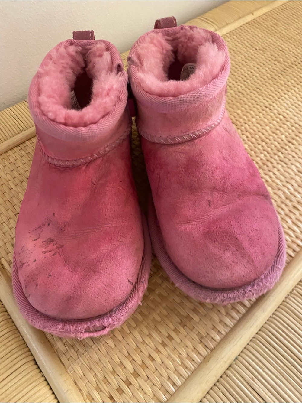 UGG-pink girls size 12